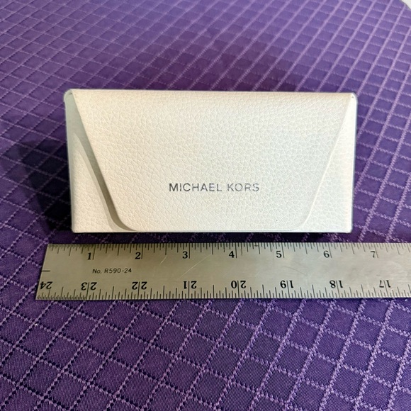 Michael Kors case Eyeglass white - Picture 8 of 8
